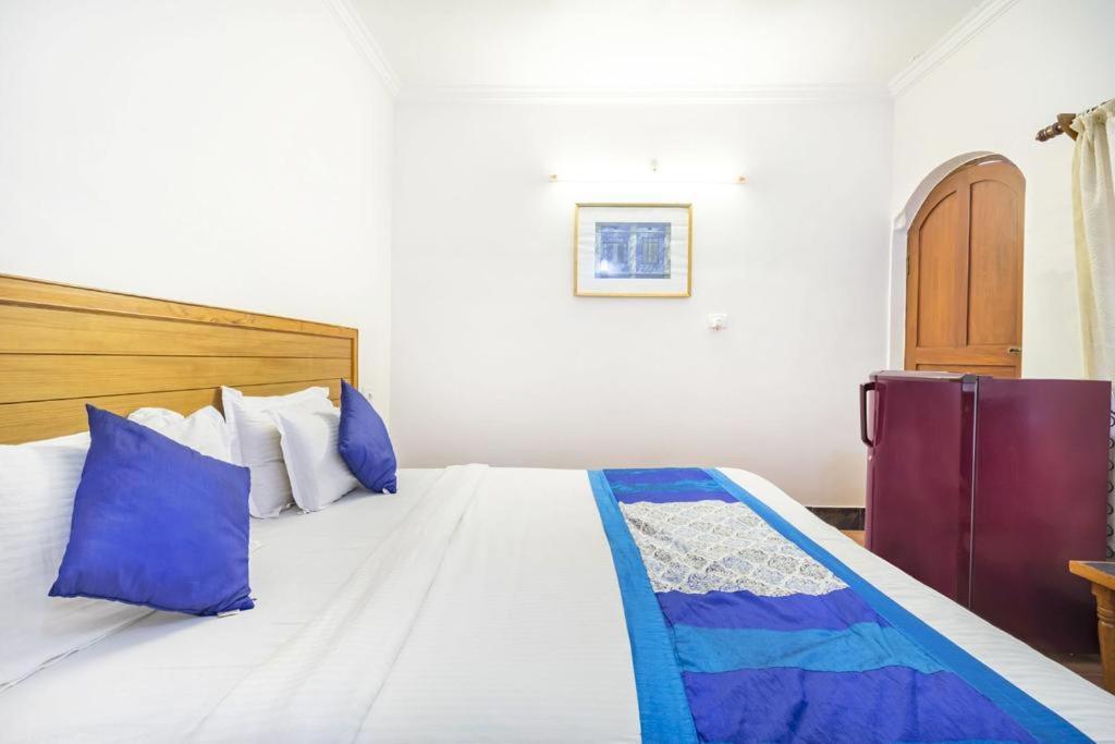 Bribon Guest House Calangute Bagian luar foto